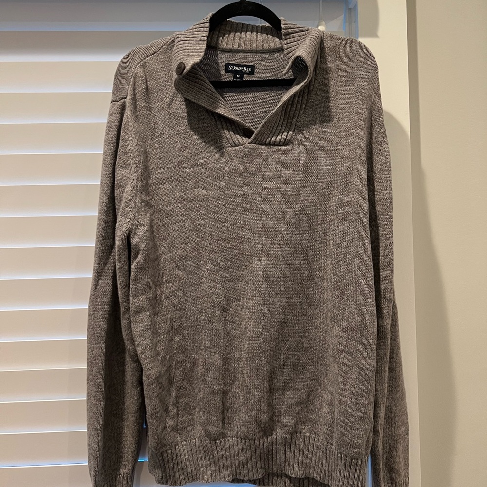Men’s sweater